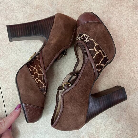 Fossil Giraffe Print Suede Faux Fur T-Strap Heels - Picture 4 of 16